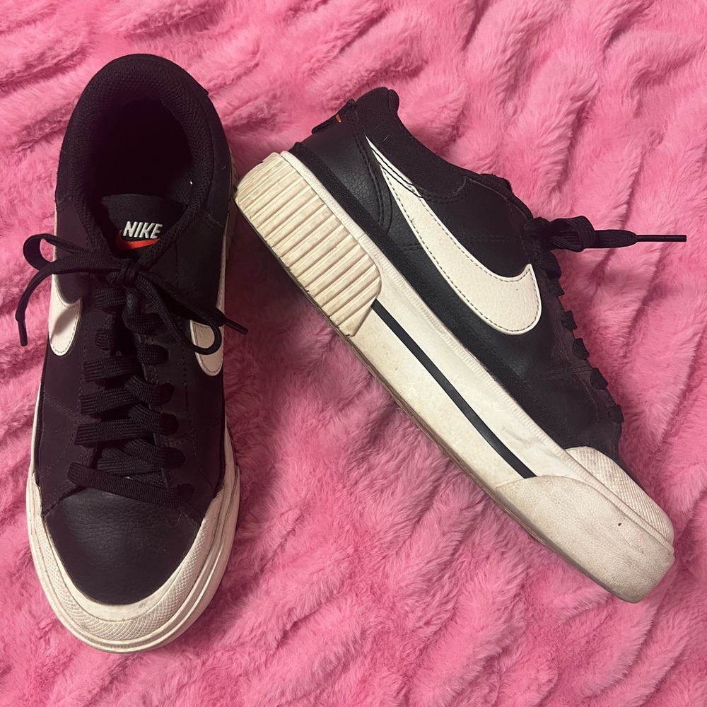 Nike Women’s  Black and White Sneakers